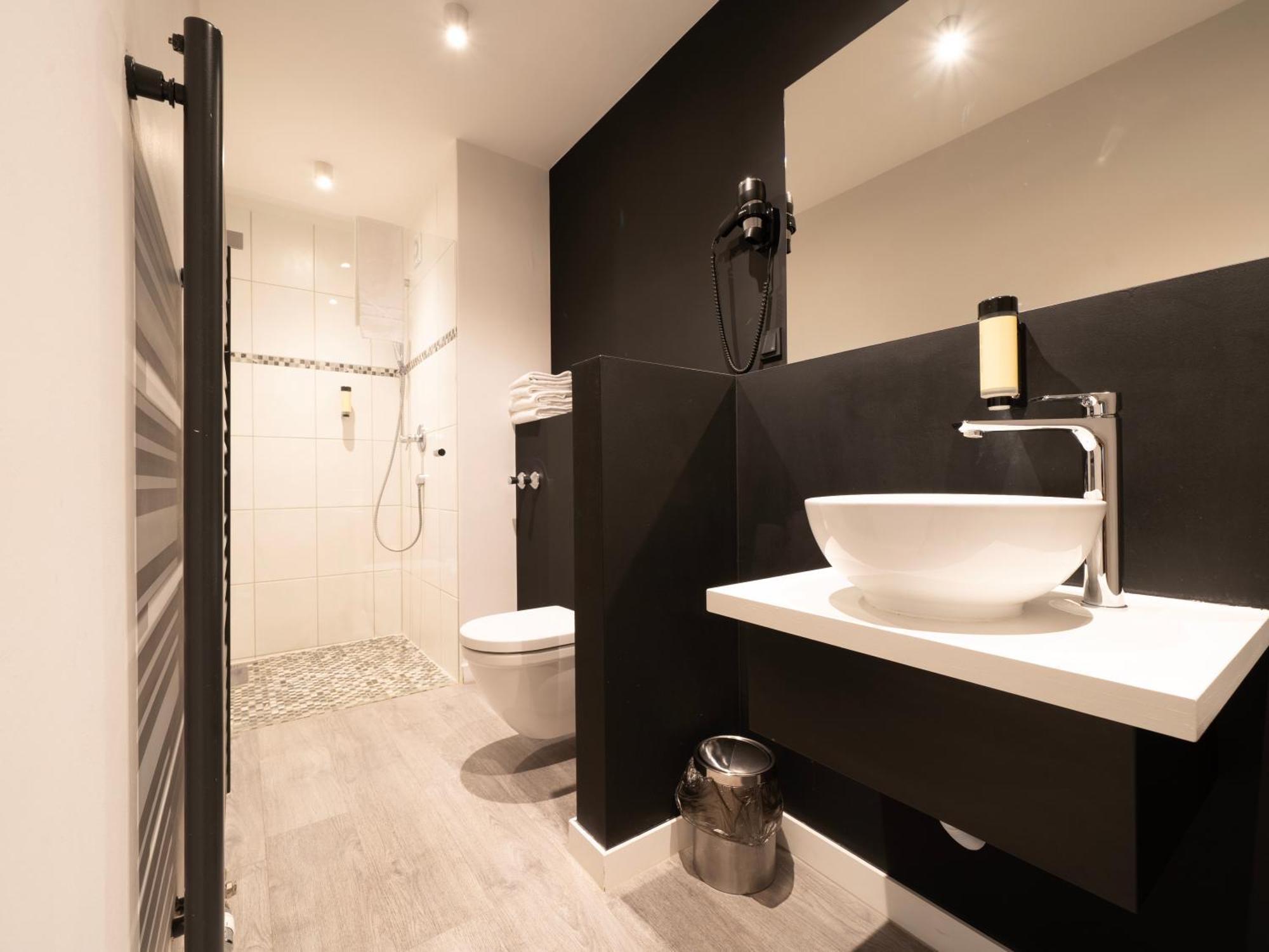 Juststay Ratingen Hotel & Apartments Ngoại thất bức ảnh